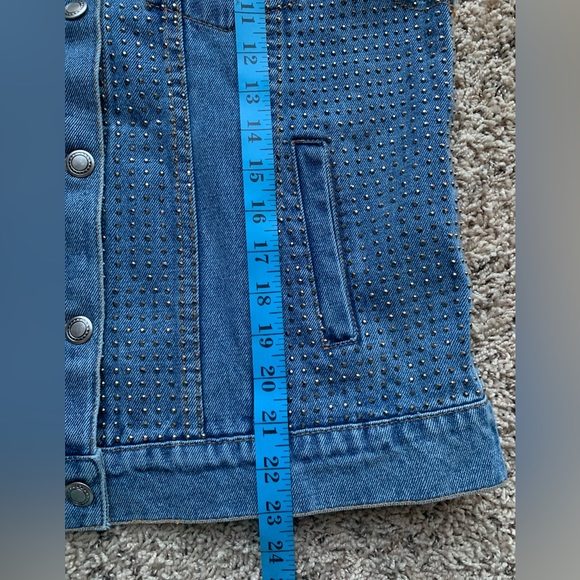 VOCAL USA BLUE Cotton Crystal Studded Raw Edge Button Down Denim Vest NWOT SZ L - Picture 16 of 17